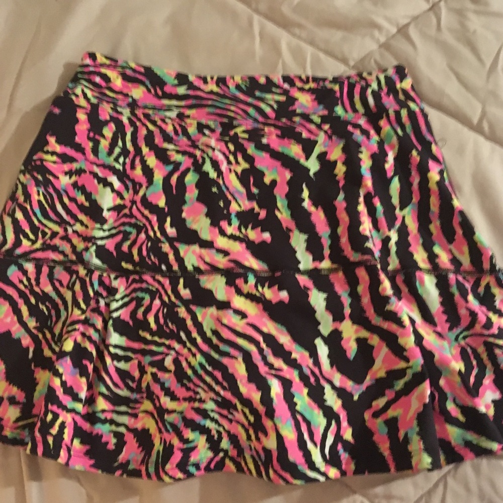 Super cute tennis skirt w pleats